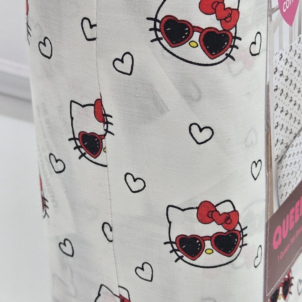 4 piece Sanrio Hello Kitty & Friends Sprinkles & Hearts Queen Sheet Set NEW - Picture 6 of 6